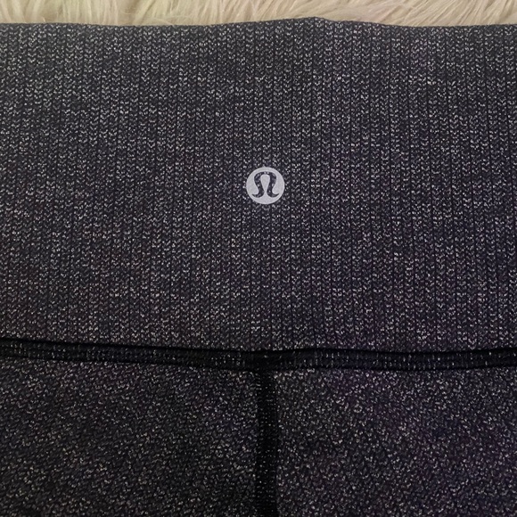 LULULEMON- High Riss Leggings - Picture 3 of 3